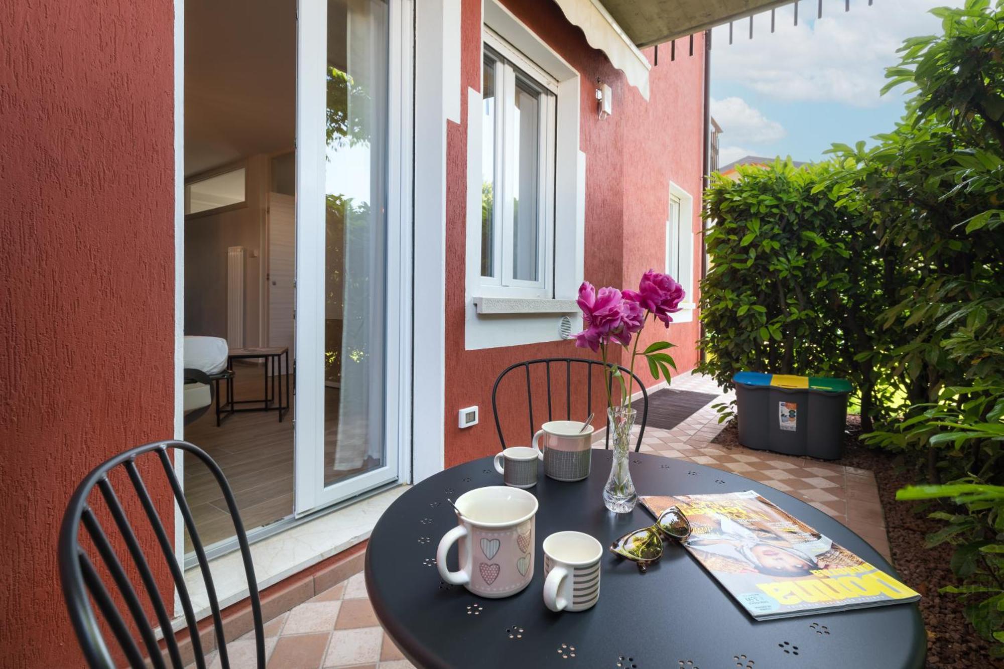 Belle Maison - Du Lac Apartments Sirmione Exterior photo